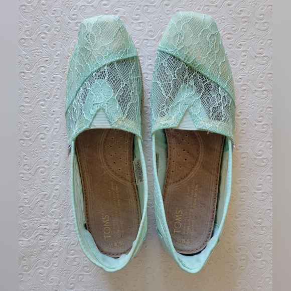 Tom's Espadrille Aqua Blue Floral Lace Slip On Women's Shoes Size 8.5 NWOT - Picture 2 of 8